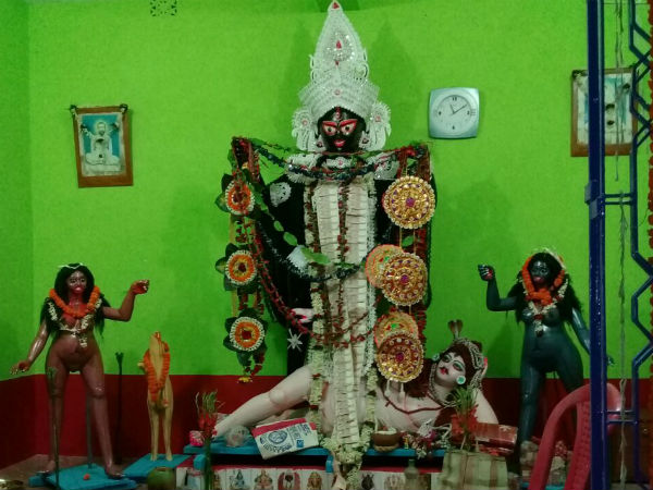 বর্ষবরণের রাতে মর্মান্তিক দুর্ঘটনা, কালবৈশাখীর দাপটে মন্দিরের চূড়া ভেঙে মৃত্যু