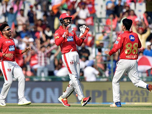 ঘরের মাঠে পঞ্জাবকে হারিয়ে কি উল্টো পথে হাঁটতে পারবে লাস্ট বয় দিল্লি! পড়ুন ম্যাচ প্রিভিউ ঘরের মাঠে পঞ্জাবকে হারিয়ে কি উল্টো পথে হাঁটতে পারবে লাস্ট বয় দিল্লি! পড়ুন ম্যাচ প্রিভিউ