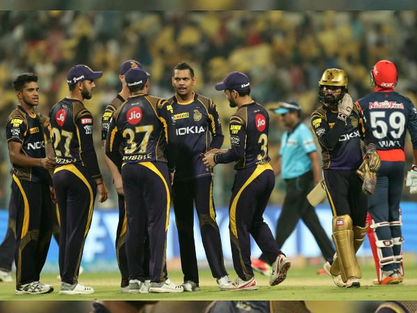 ম্যাচের আগে নাইটদের জন্য সিনেমার ব্যবস্থা ম্যানেজমেন্টের ম্যাচের আগে নাইটদের জন্য সিনেমার ব্যবস্থা ম্যানেজমেন্টের