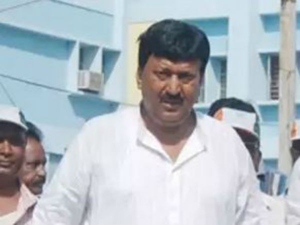 মমতার স্বাস্থ্য কমিশনে অনাস্থা! অভিযোগ প্রত্যাহার করতে চাইল এই তৃণমূল নেতার পরিবার মমতার স্বাস্থ্য কমিশনে অনাস্থা! অভিযোগ প্রত্যাহার করতে চাইল এই তৃণমূল নেতার পরিবার