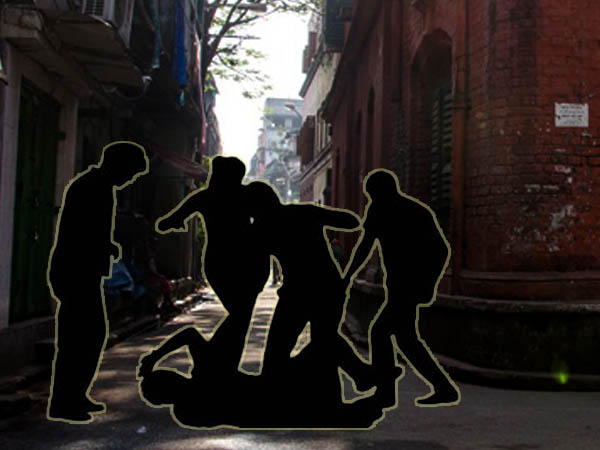 পঞ্চায়েত মামলায় ধাক্কার আগেই আরও এক ধাক্কা খেল রাজ্য সরকার, দিল্লি থেকে ইস্যু হাজিরার সমন পঞ্চায়েত মামলায় ধাক্কার আগেই আরও এক ধাক্কা খেল রাজ্য সরকার, দিল্লি থেকে ইস্যু হাজিরার সমন