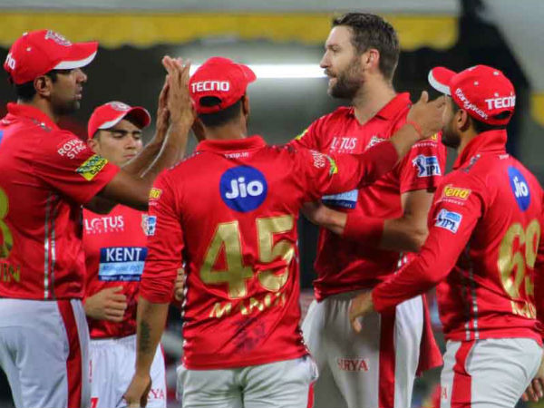 অ্যান্ড্রু টাই 