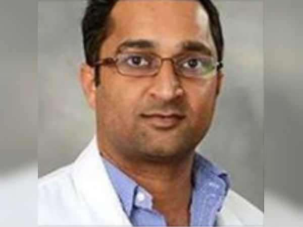 ডাক্তারের বিছানায় মিলল মডেলের মৃতদেহ 