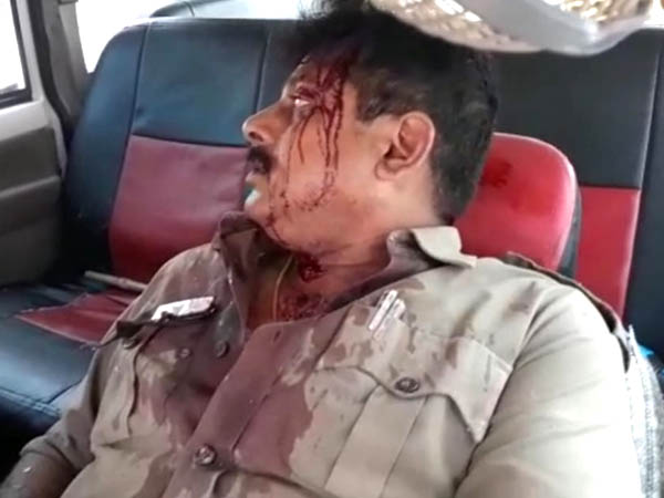 মালদহে আক্রান্ত ওসি মালদহে আক্রান্ত ওসি