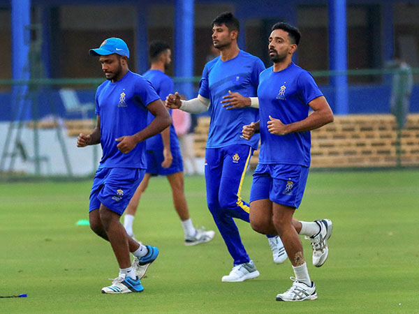 লাস্ট বয় দিল্লিকে হারিয়ে উপরে ওঠার লড়াইয়ে রাজস্থান, কার পাল্লা ভারী, পড়ুন প্রিভিউ 