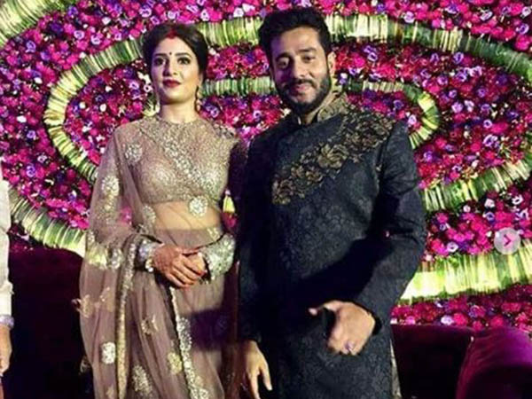 রিসেপশনের ছবি রিসেপশনের ছবি