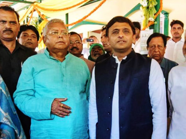 রয়াল ওয়েডিং-এর আগেই রাজকীয় বিয়ে! রয়াল ওয়েডিং-এর আগেই রাজকীয় বিয়ে!