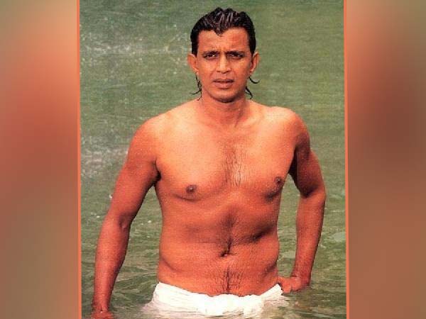 মিঠুন ও স্কটিশচার্চ কলেজ মিঠুন ও স্কটিশচার্চ কলেজ
