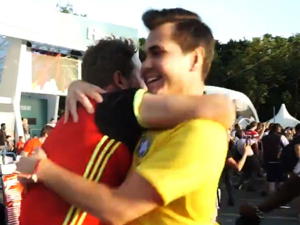 ফিফার আয়োজনে রাশিয়ায় চলছে রাইভাল হাগ ফিফার আয়োজনে রাশিয়ায় চলছে রাইভাল হাগ