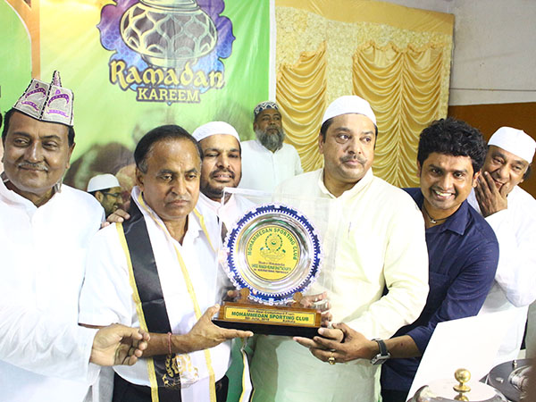 মানস ভট্টাচার্যকে সম্মান জানাল মহামেডন মানস ভট্টাচার্যকে সম্মান জানাল মহামেডন