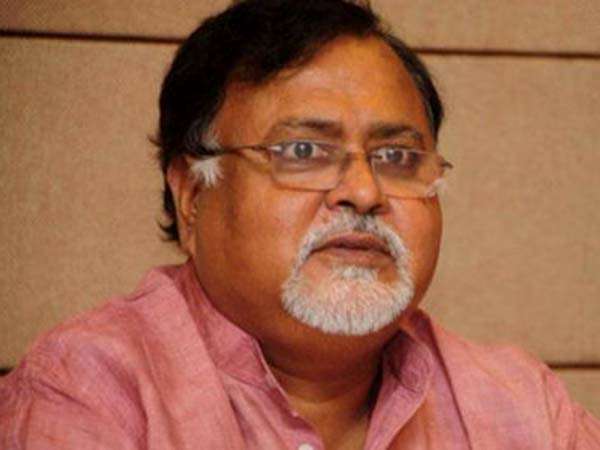 শূন্য কলসি বাজে বেশি! অমিত শাহকে পাল্টা আর যা বললেন পার্থ শূন্য কলসি বাজে বেশি! অমিত শাহকে পাল্টা আর যা বললেন পার্থ