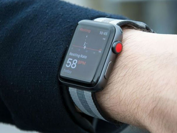 অ্যাপল ওয়াচ ৩ জিপিএস + সেলুলার