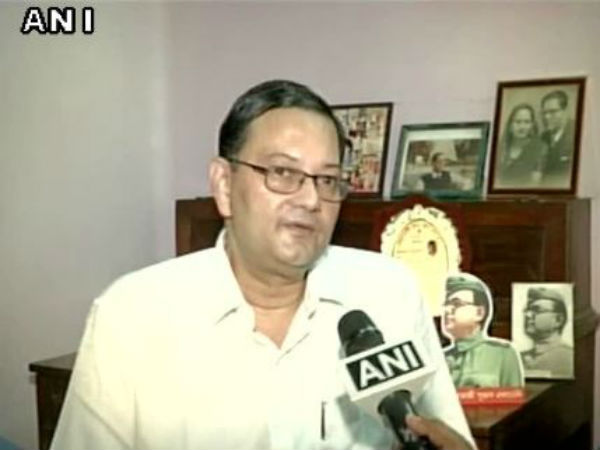 গোরক্ষকদের সমালোচনায় চন্দ্র বোস গোরক্ষকদের সমালোচনায় চন্দ্র বোস