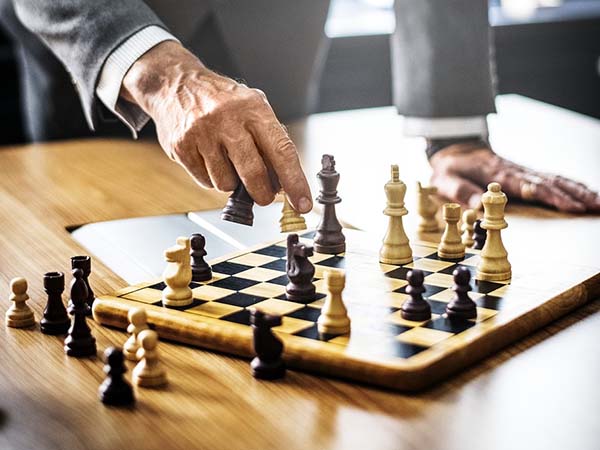 কাজের জায়গায় এঁরা কেমন হন ? 