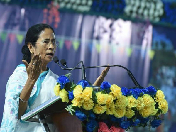 নিজের প্রশাসনের বিরুদ্ধে নিজেই কামান দাগলেন মুখ্যমন্ত্রী! চটজলদি ব্যবস্থা নেওয়ার নির্দেশ নিজের প্রশাসনের বিরুদ্ধে নিজেই কামান দাগলেন মুখ্যমন্ত্রী! চটজলদি ব্যবস্থা নেওয়ার নির্দেশ