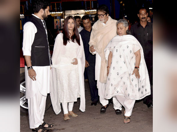অমিতাভ-জয়ার বিবাহবার্ষিকীতে কোন বার্তা দিলেন বউ মা অ্যাশ অমিতাভ-জয়ার বিবাহবার্ষিকীতে কোন বার্তা দিলেন বউ মা অ্যাশ