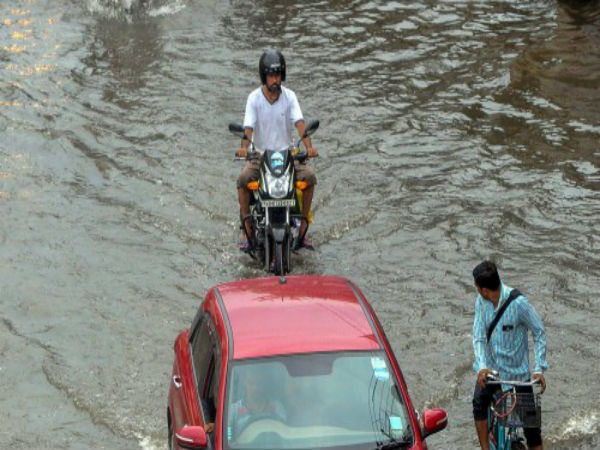 উত্তরপূর্বের রাজ্যগুলিতে প্রবল বৃষ্টির পূর্বাভাস উত্তরপূর্বের রাজ্যগুলিতে প্রবল বৃষ্টির পূর্বাভাস