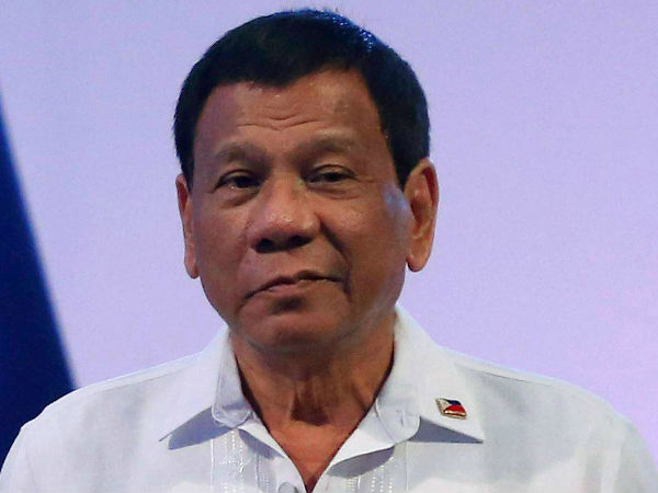 ক্যাথলিক ঈশ্বরকে মূর্খ বললেন দুতের্তে ক্যাথলিক ঈশ্বরকে মূর্খ বললেন দুতের্তে