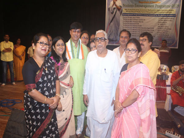 অনুষ্ঠানে হাজির সাংসদ শুভাশিস চক্রবর্তী অনুষ্ঠানে হাজির সাংসদ শুভাশিস চক্রবর্তী