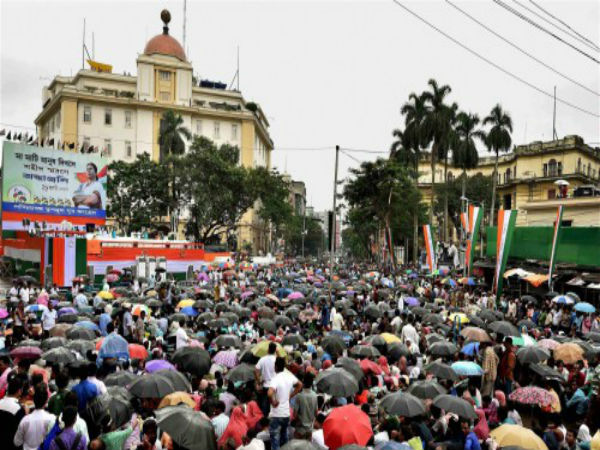 তৃণমূলকে অসুবিধায় ফেলতেই শুক্রবার তৃণমূলকে অসুবিধায় ফেলতেই শুক্রবার