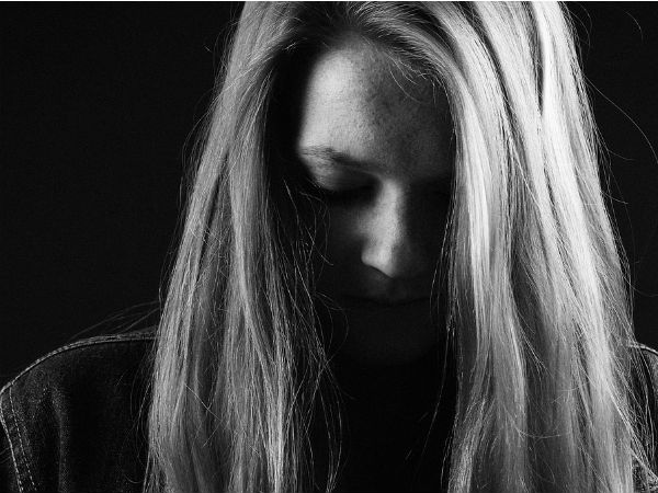 হ্যান্ডসম ছেলেদের দিয়ে চলছে কাজ হ্যান্ডসম ছেলেদের দিয়ে চলছে কাজ