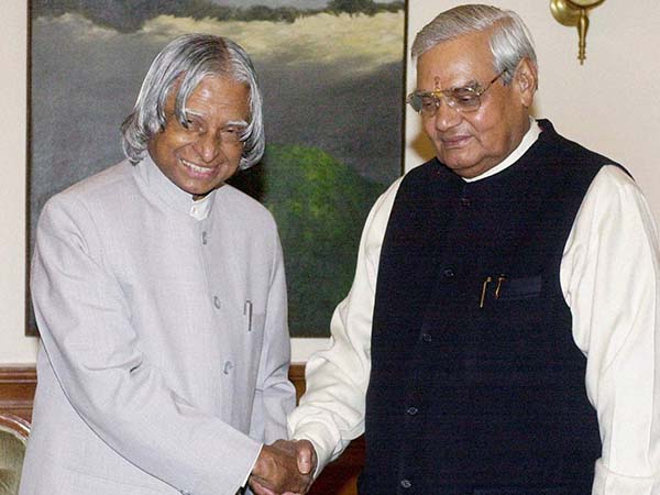 জনসংঘের হয়ে কাজ 