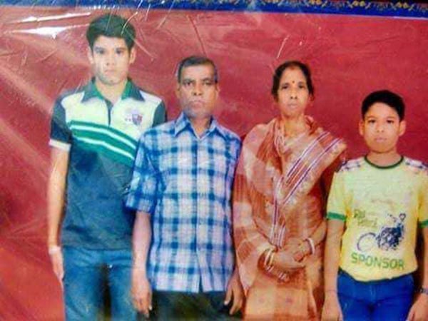 মা ও পুত্রের এমন কাহিনি যাতে চোখে জল চলে আসবে মা ও পুত্রের এমন কাহিনি যাতে চোখে জল চলে আসবে