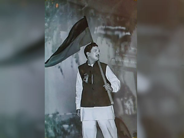 প্রথম জীবন প্রথম জীবন