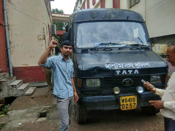 জাতীয় পতাকার অবমাননার প্রতিবাদে রোষানলে