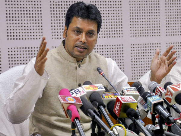 ত্রিপুরায় এনআরসি হলে সবার আগে ফল ভুগবেন বিপ্লব দেব! স্যোশাল মিডিয়ায় শুরু বিদ্রুপ ত্রিপুরায় এনআরসি হলে সবার আগে ফল ভুগবেন বিপ্লব দেব! স্যোশাল মিডিয়ায় শুরু বিদ্রুপ