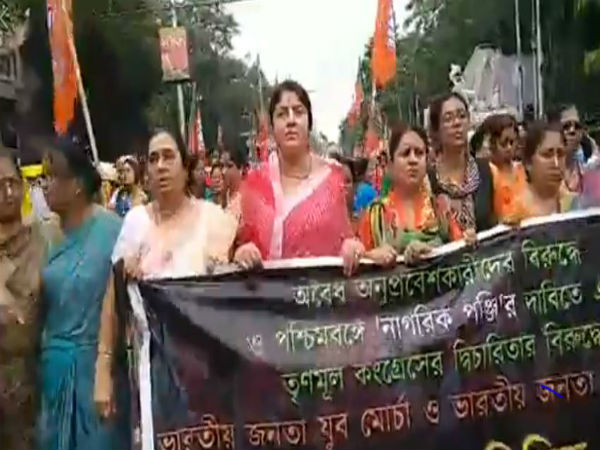 হাজরা মোড়ে অবরোধ হাজরা মোড়ে অবরোধ