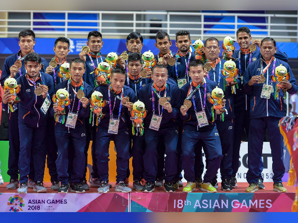 রাহীর স্বর্ণপদকের দিনে উষুতে এল একসঙ্গে চারটি ব্রোঞ্জ, এশিয়াডে সপ্তম স্থানে ভারত রাহীর স্বর্ণপদকের দিনে উষুতে এল একসঙ্গে চারটি ব্রোঞ্জ, এশিয়াডে সপ্তম স্থানে ভারত