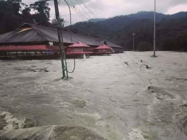 প্রবল বর্ষণের পূর্বাভাস