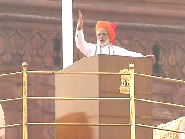 তিন তালাক থেকে ধর্ষণ ইস্যু,স্বাধীনতা দিবসে মহিলা সুরক্ষা নিয়ে সরব প্রধানমন্ত্রী তিন তালাক থেকে ধর্ষণ ইস্যু,স্বাধীনতা দিবসে মহিলা সুরক্ষা নিয়ে সরব প্রধানমন্ত্রী