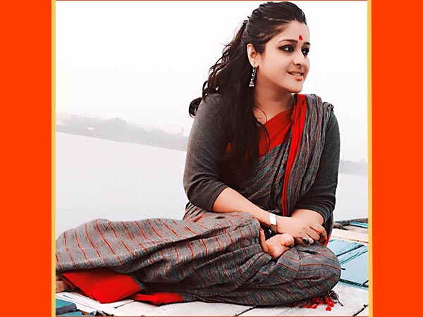 মেক আপ পুজোর সাজের একটা বড় দিক.. কী টিপস দেবেন ? মেক আপ পুজোর সাজের একটা বড় দিক.. কী টিপস দেবেন ?