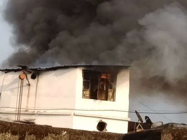 ফের শহরে অগ্নিকাণ্ড, ভবানীপুরে বহুতলে আগুন ঘিরে আতঙ্ক, দেখুন ভিডিও ফের শহরে অগ্নিকাণ্ড, ভবানীপুরে বহুতলে আগুন ঘিরে আতঙ্ক, দেখুন ভিডিও