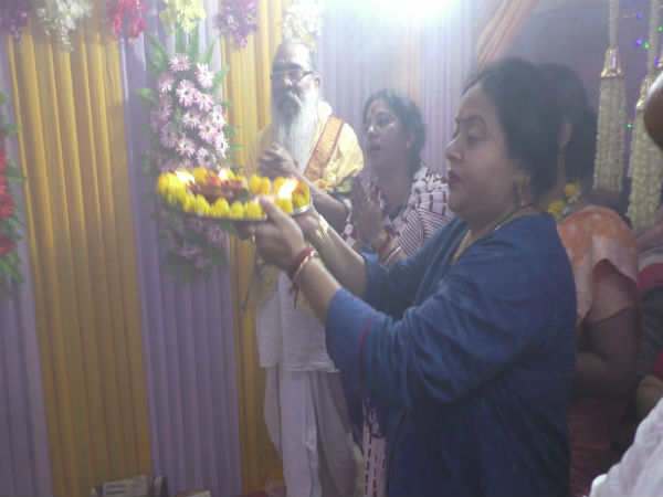 পুজোর উদ্যোক্তা রত্না চট্টোপাধ্যায় পুজোর উদ্যোক্তা রত্না চট্টোপাধ্যায়