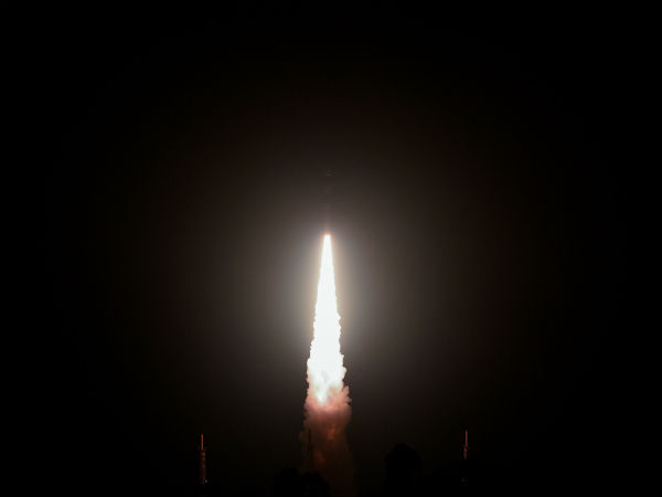 ইসরের মুকুটে নয়া পালক ইসরের মুকুটে নয়া পালক