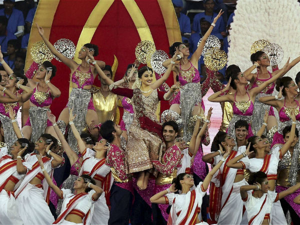 বলিউডের সঙ্গে আড়ি আইএসএলয়ের