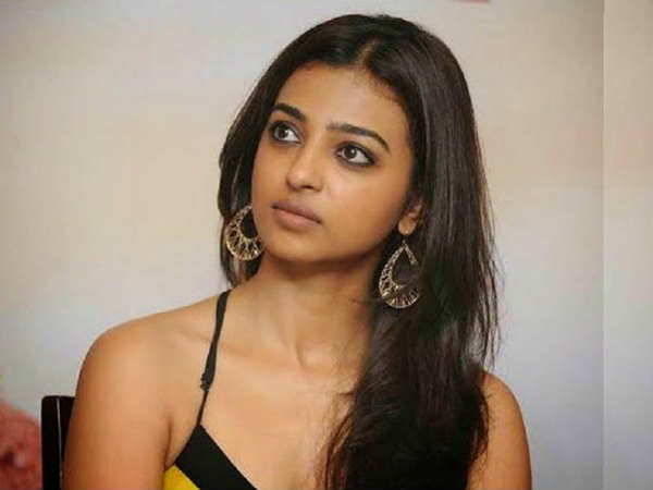 রাধিকার নগ্ন ছবি নিয়ে ঘটে গিয়েছে চাঞ্চল্যকর ঘটনা, মুখ খুললেন অভিনেত্রী রাধিকার নগ্ন ছবি নিয়ে ঘটে গিয়েছে চাঞ্চল্যকর ঘটনা, মুখ খুললেন অভিনেত্রী