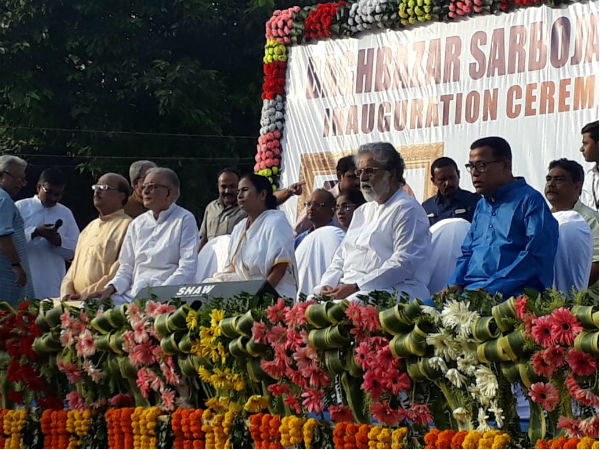 শতবর্ষে পা বাগবাজার সর্বজনীনের, উদ্বোধনে মুখ্যমন্ত্রী মমতা, দেখুন ভিডিও 