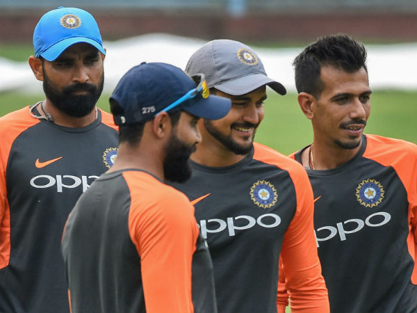 ভারতের বোলিং ভারতের বোলিং