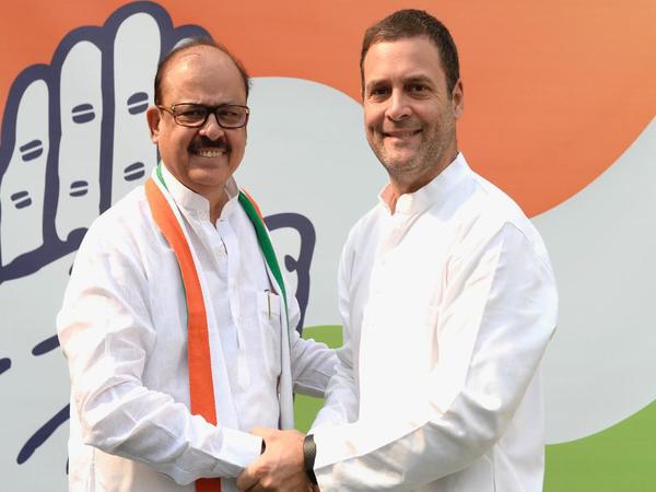 এনসিপি ছেড়ে কংগ্রেসে এনসিপি ছেড়ে কংগ্রেসে