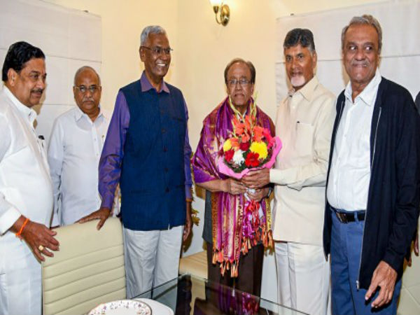 দিল্লিতে জোট বৈঠক