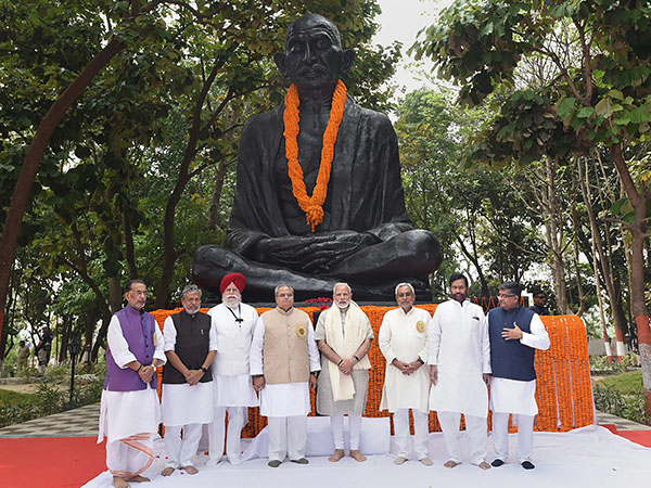 অহিংসার পাঠ 