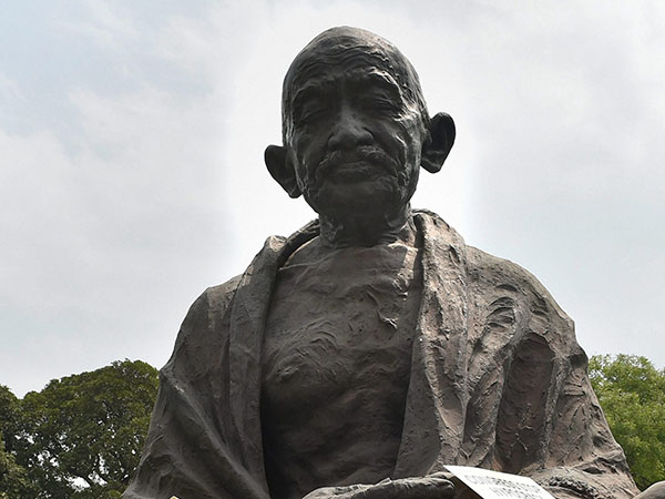 'গোটা বিশ্বকে অন্ধ করে দেবে ..' 