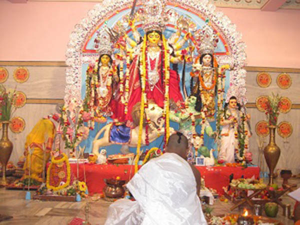 মন্দির ও পুজোর ইতিহাস