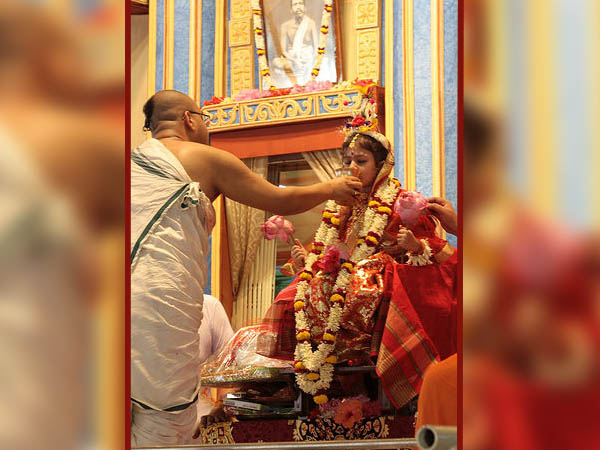 বেলুড়ের কুমারী পুজো