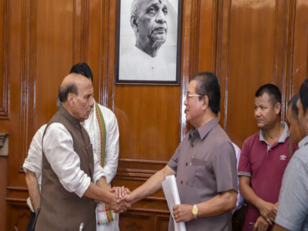 সরকারের বিরুদ্ধে দুর্নীতির অভিযোগ সরকারের বিরুদ্ধে দুর্নীতির অভিযোগ