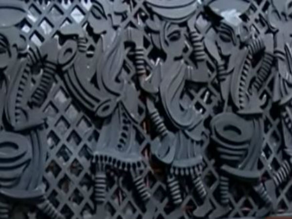 ডোকরা আর পটচিত্রে দেবীর আরাধনা! চমক দিতে তৈরি মুদিয়ালি ক্লাব ডোকরা আর পটচিত্রে দেবীর আরাধনা! চমক দিতে তৈরি মুদিয়ালি ক্লাব